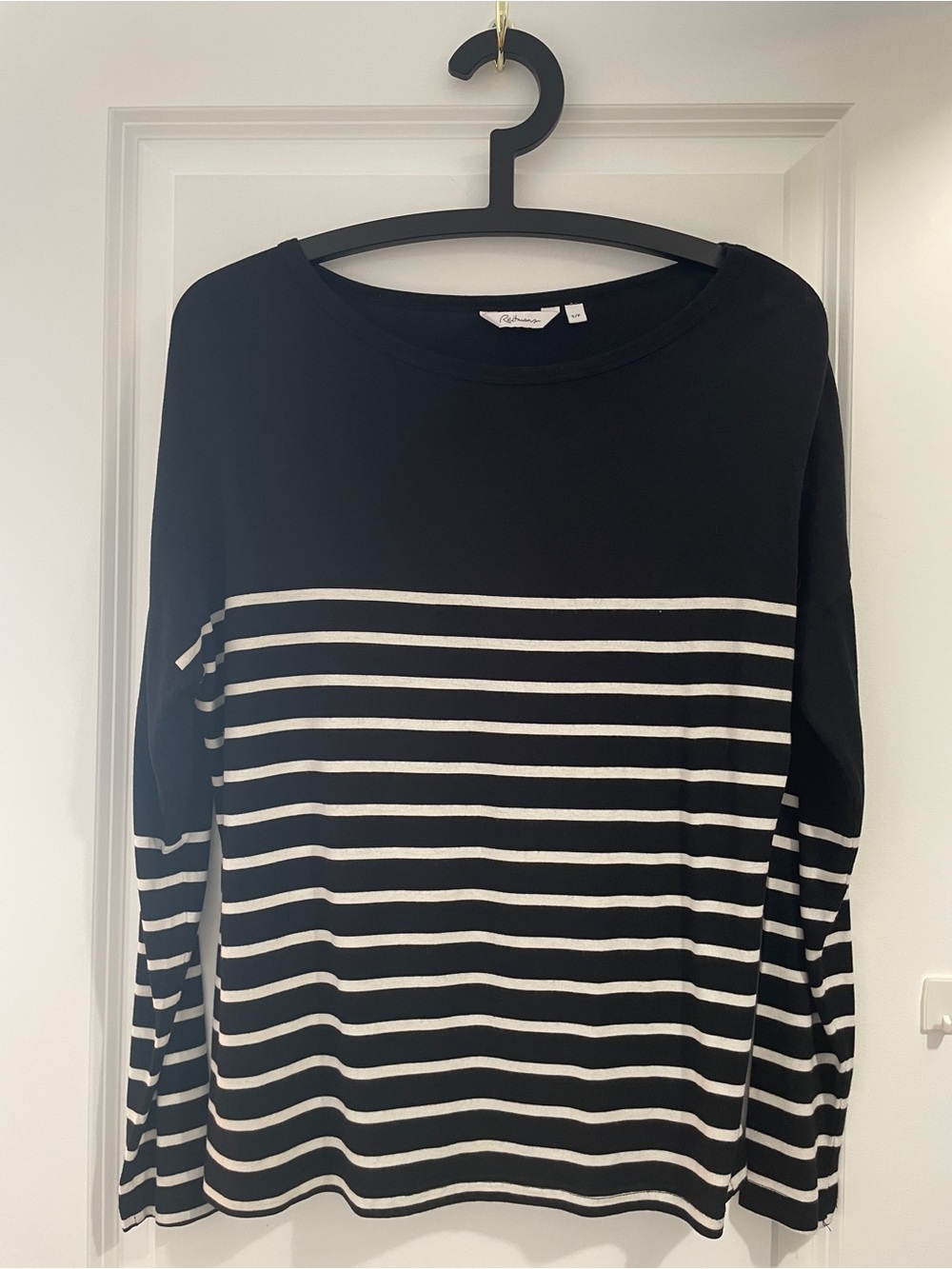Reitmans Black & White Striped Long-Sleeve Top